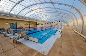 Foto piscina cubierta