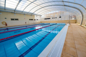 Foto piscina cubierta