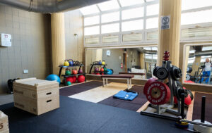 foto gimnasio con pesas