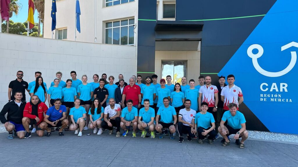 Campus de desarrollo internacional de triatlón