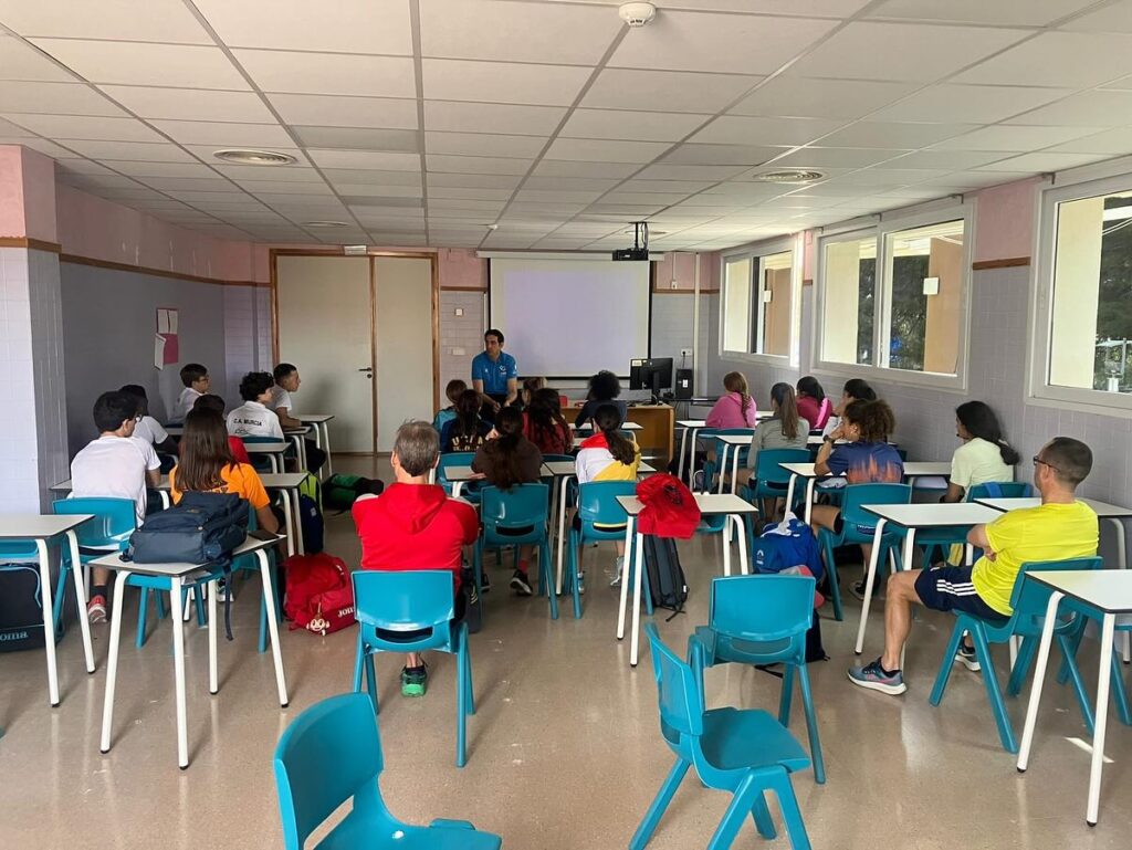 Charla de formación de Luis Hidalgo